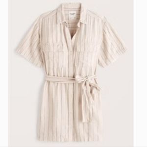Abercrombie Relaxed Resort Shirt Dress. Cream/blue. Size Small Tall